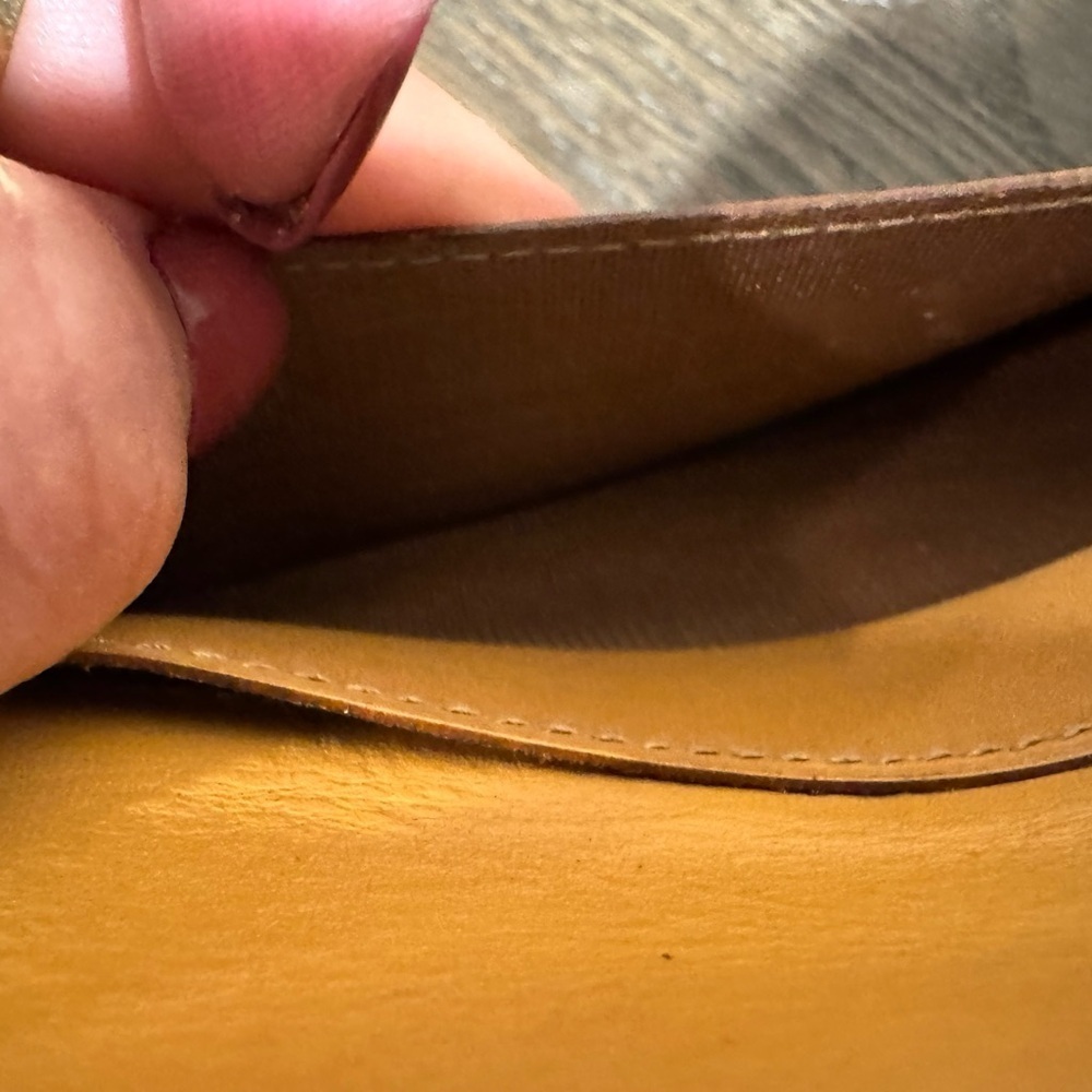 Authentic Celine Vintage Long Wallet. Great Condition - Picture 9 of 14